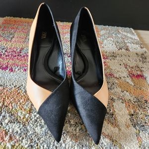 Contrast kitten heels, Size 9.